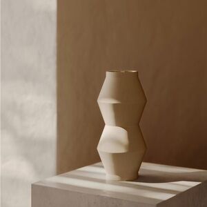 Sandy modern vase